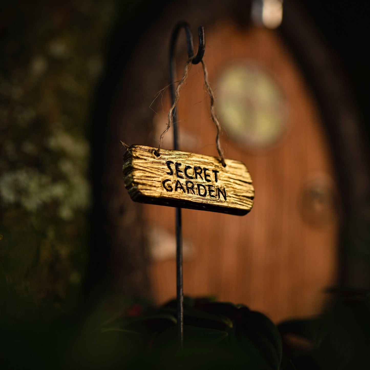 Fairy door with light and windows (Glow in The Dark)