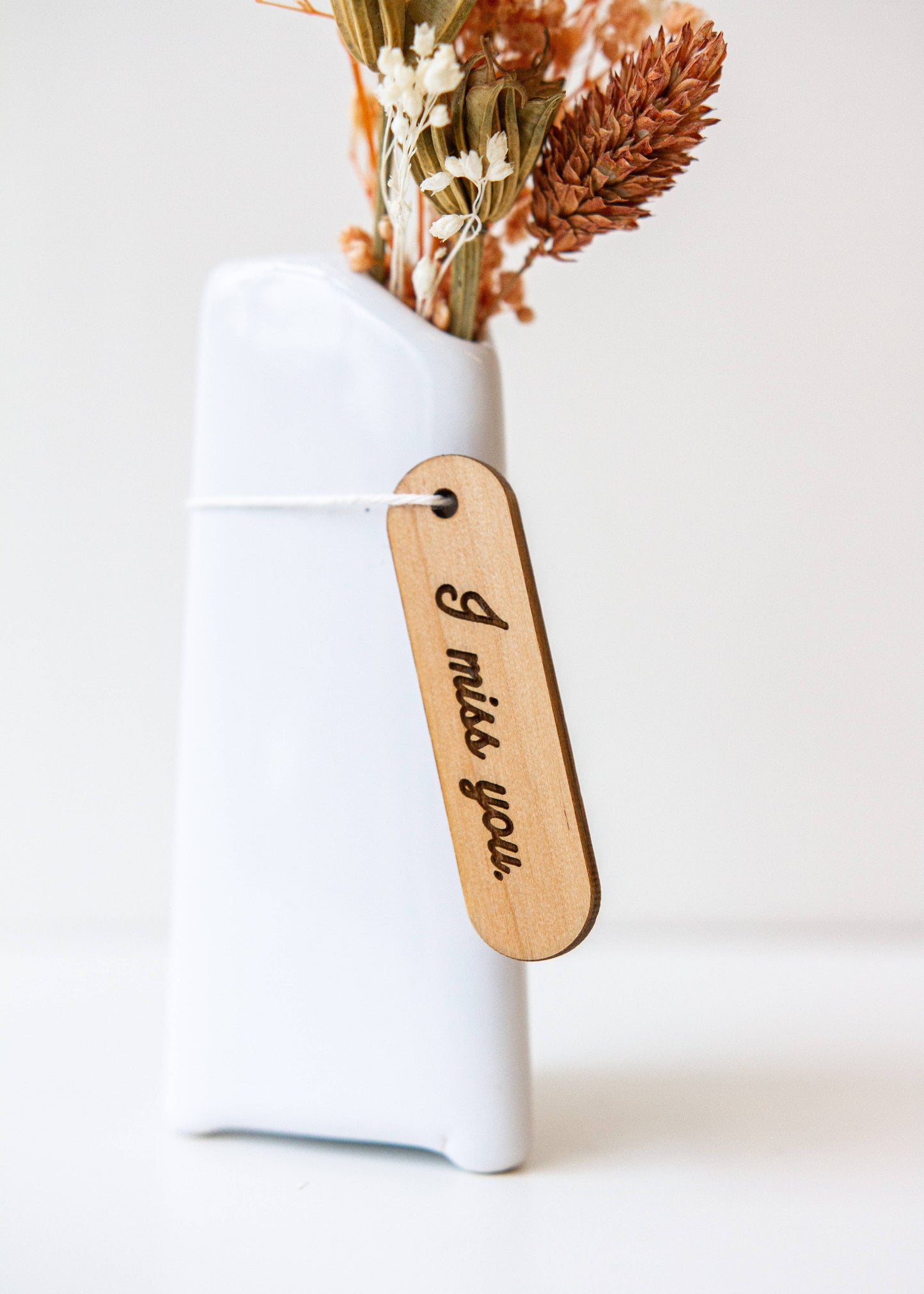 Mini Dried Floral Vases & Wood Gift Tag: No boxes