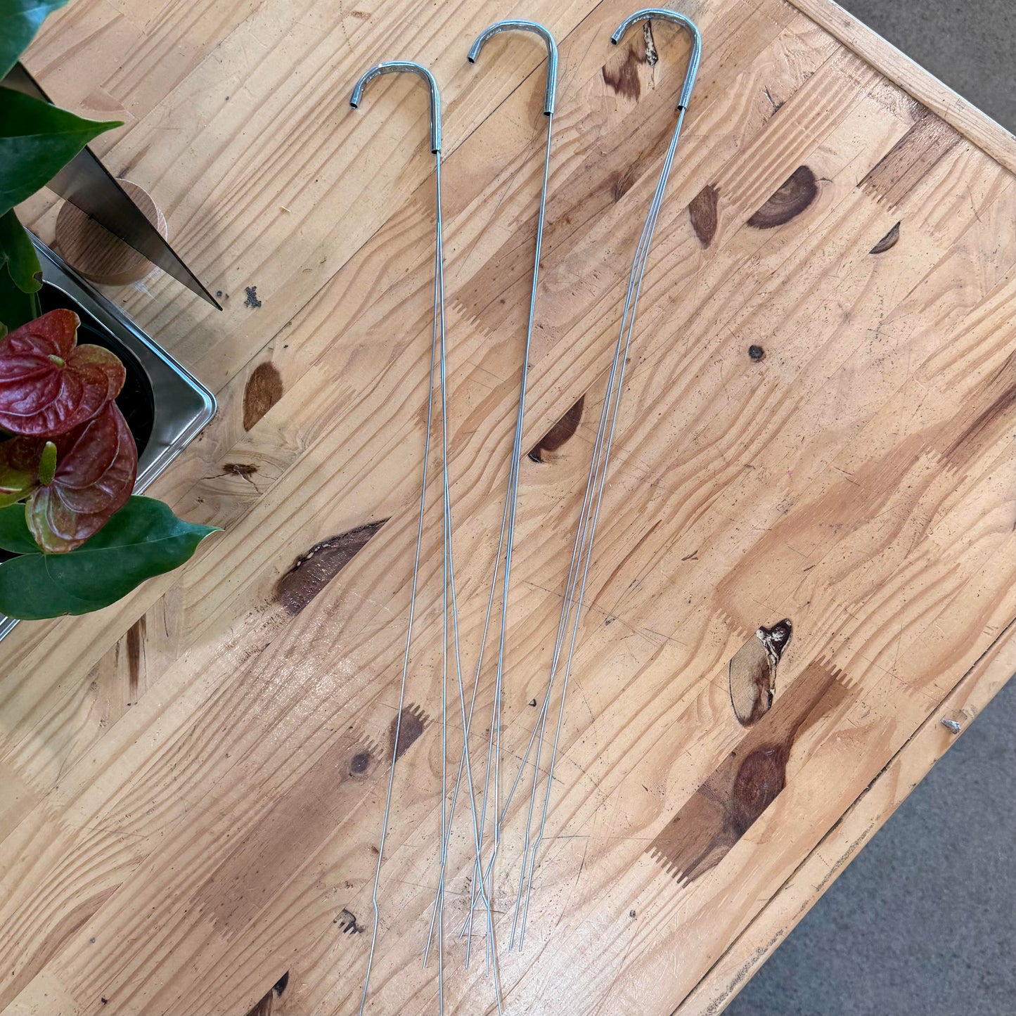 3 Prong Hanger