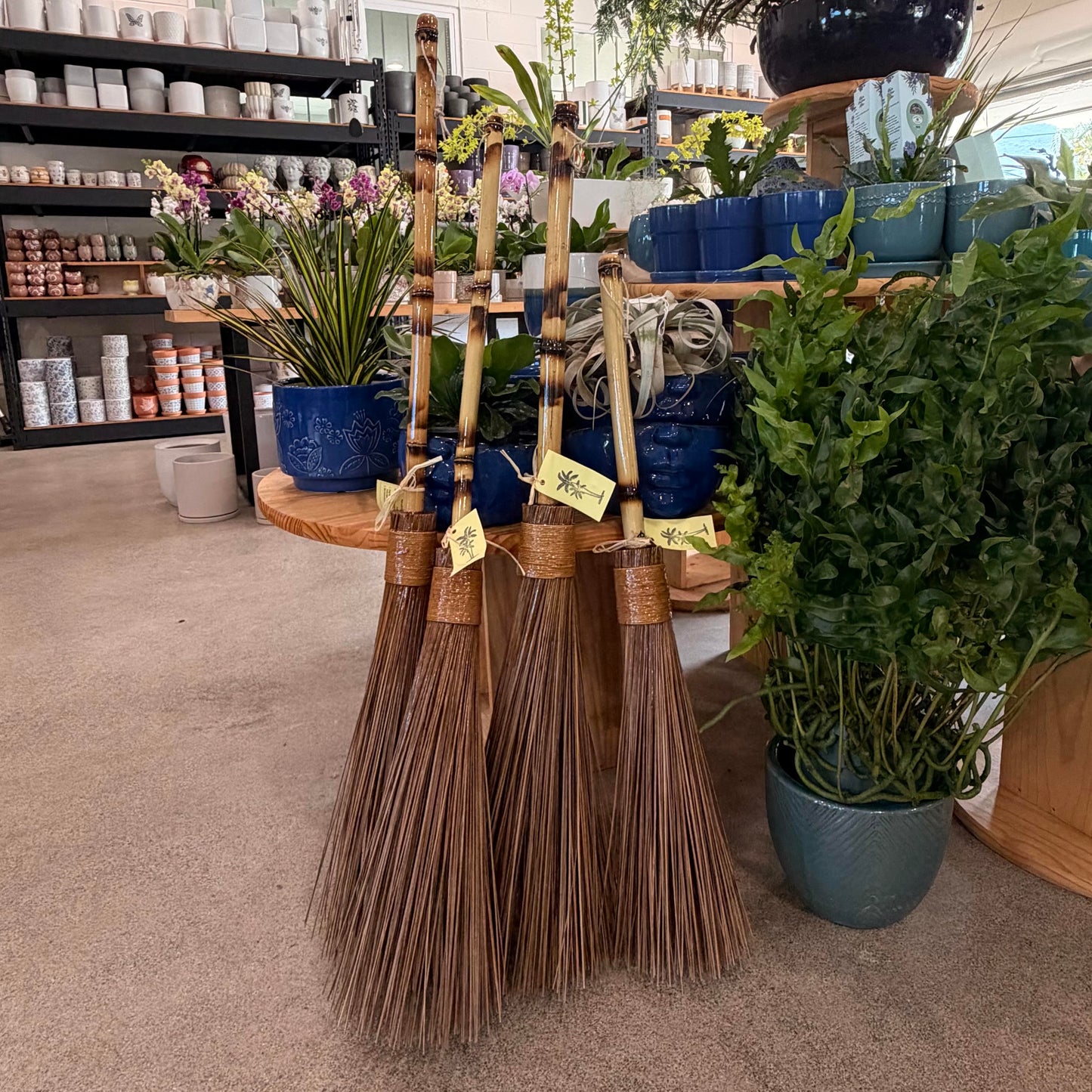 Hand Crafted Ni Au Broom