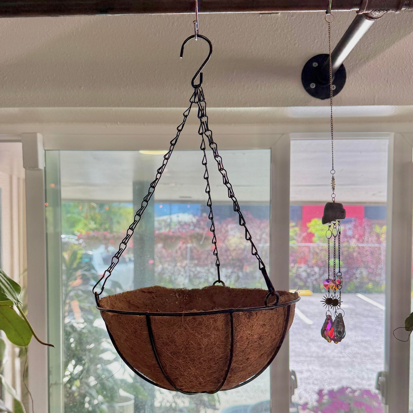 10" Metal Hanging Basket with Coco Liner