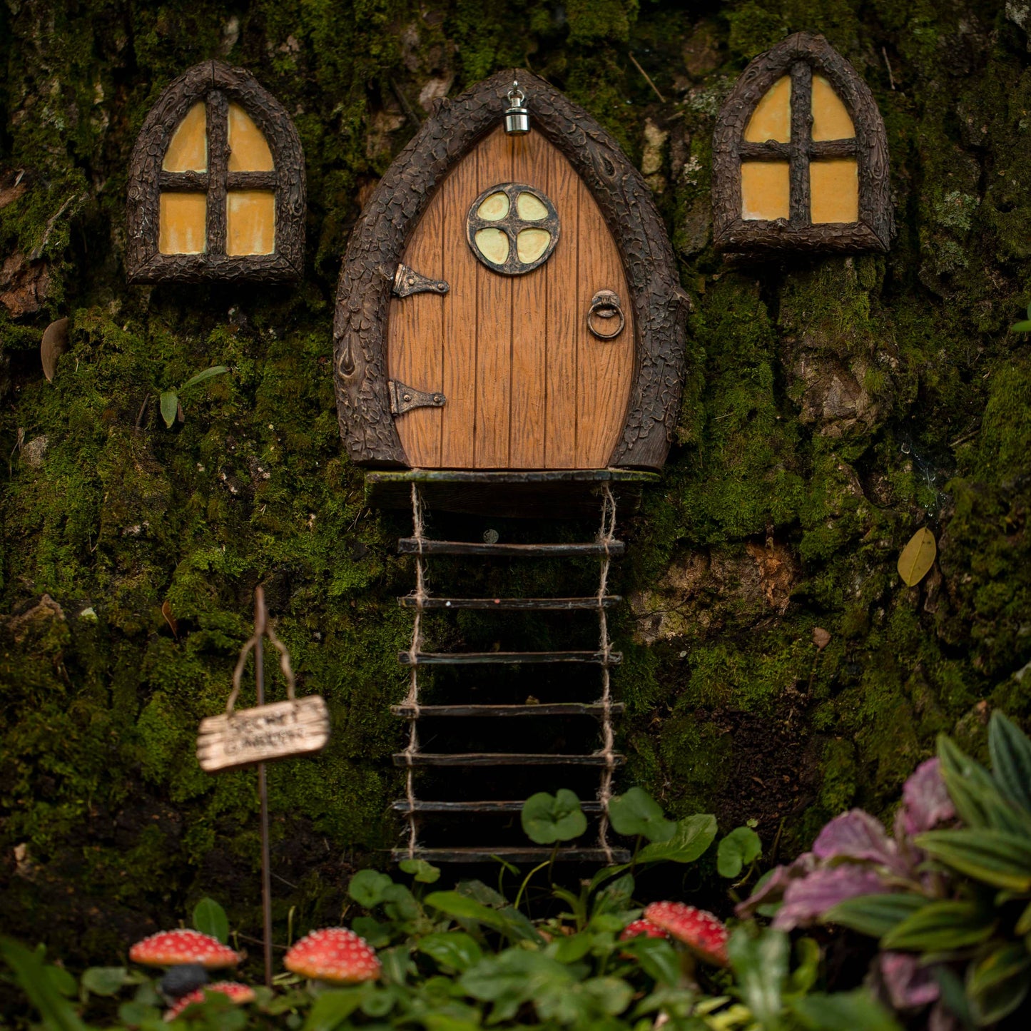 Fairy door with light and windows (Glow in The Dark)