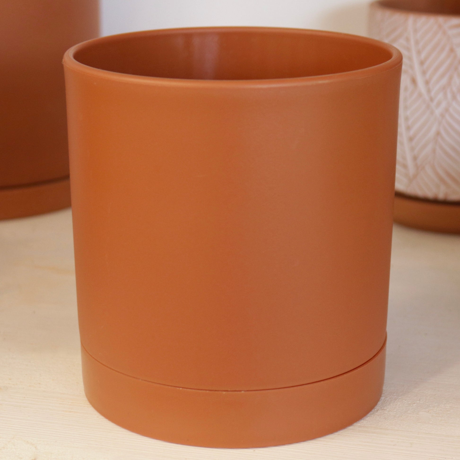 plastic planter with saucer Divine Plastic Planter with Saucer