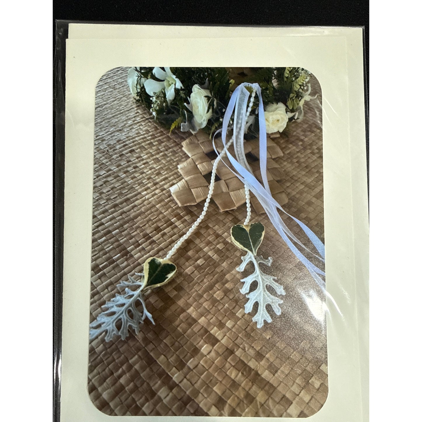 Bridal Lei Po'o w/ Freshwater Pearls, Heart Leaves and Dusty Miller