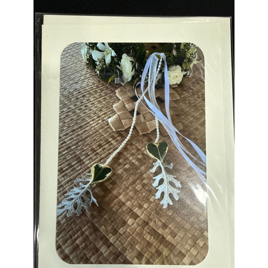Bridal Lei Po'o w/ Freshwater Pearls, Heart Leaves and Dusty Miller