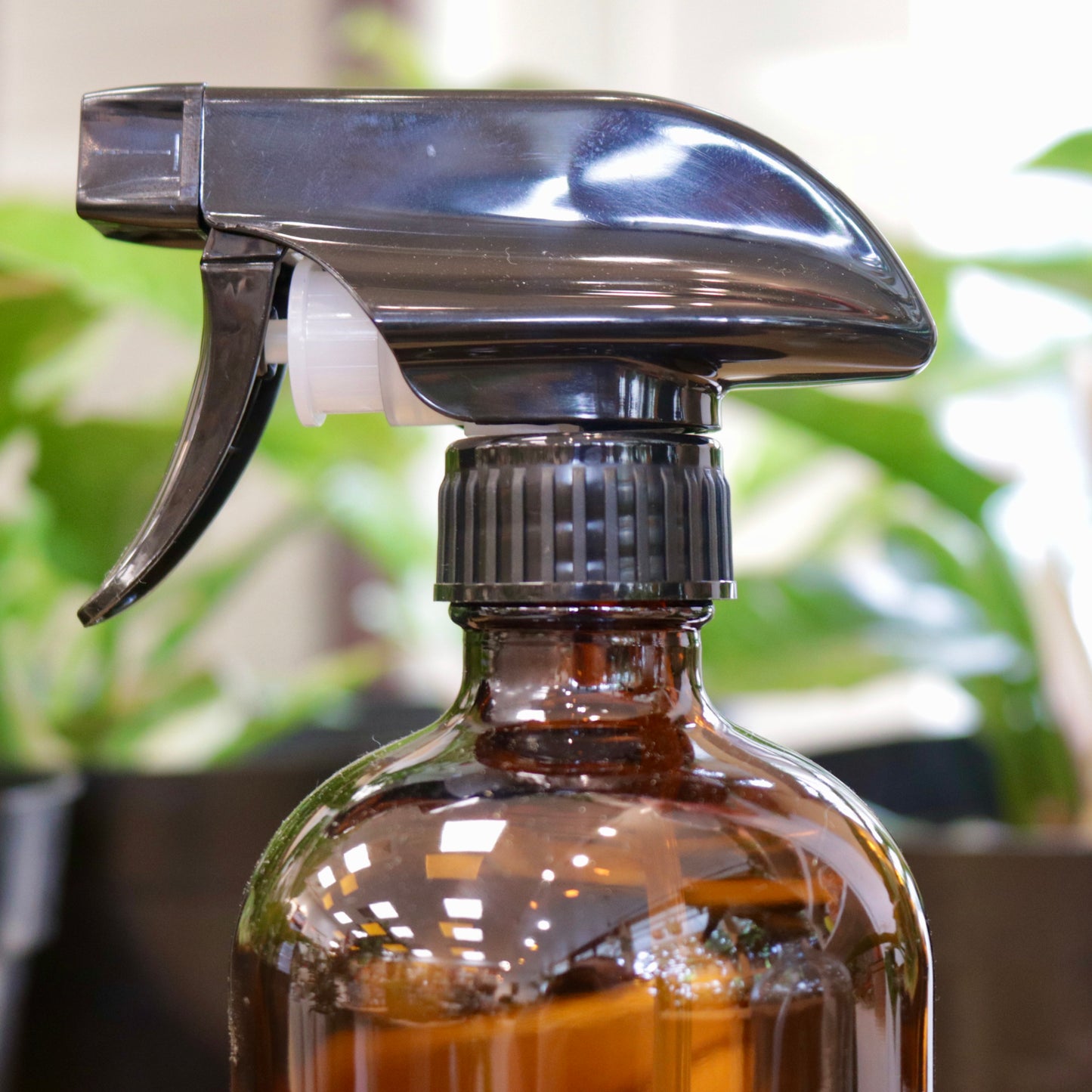 Glass Spray Bottle with Heavy Duty Sprayers