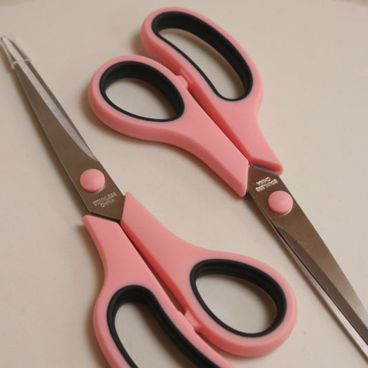 Pink scissors - long blade