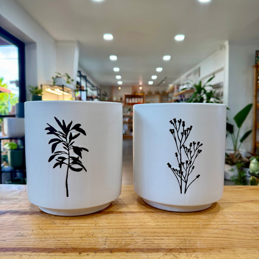 7" Silhouette Flower Planter