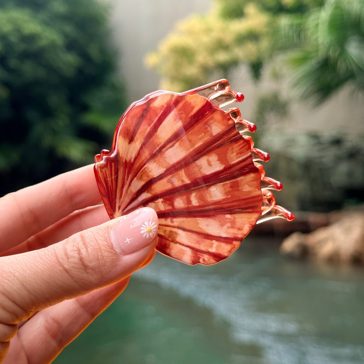 Painted Sunrise Shell Hair Claw