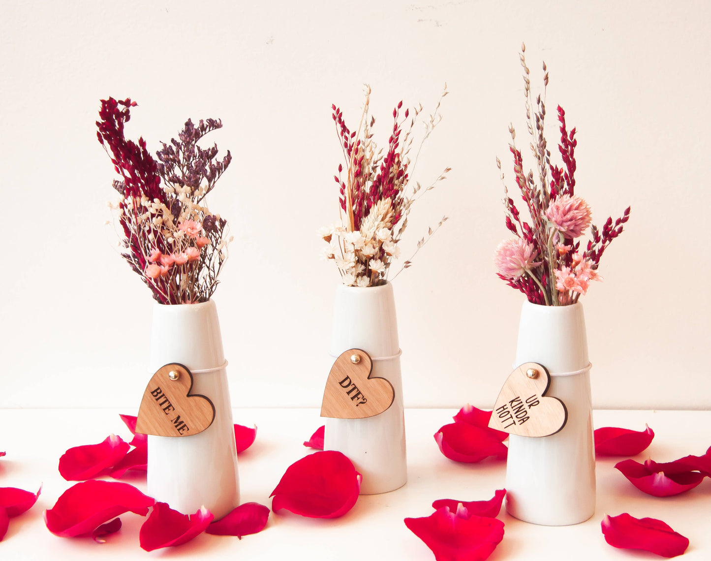 Mini Dried Floral Vases & Wood Tag - Valentine's Edition