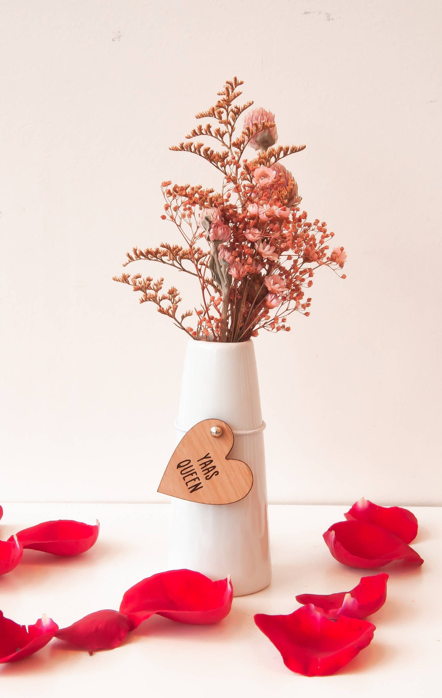 Mini Dried Floral Vases & Wood Tag - Valentine's Edition